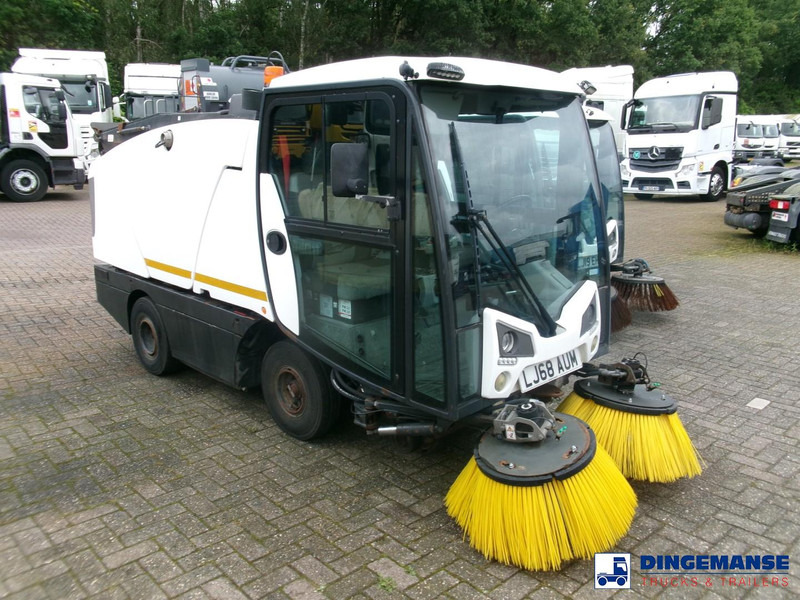 Johnston C202 compact street sweeper - Xe quét đường: hình 2 Johnston C202 compact street sweeper - Xe quét đường: hình 2