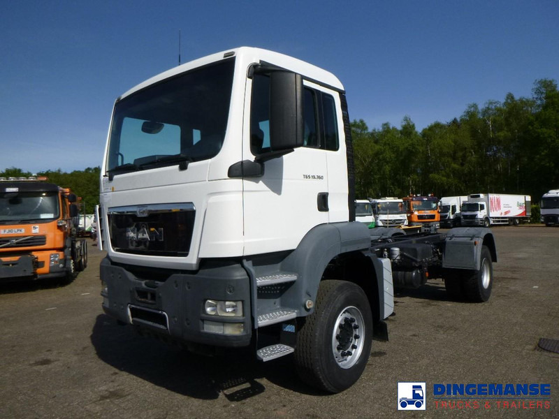 MAN TGS 19.360 4X2 BBS manual Euro 2 chassis + PTO - Xe tải khung gầm: hình 1 MAN TGS 19.360 4X2 BBS manual Euro 2 chassis + PTO - Xe tải khung gầm: hình 1
