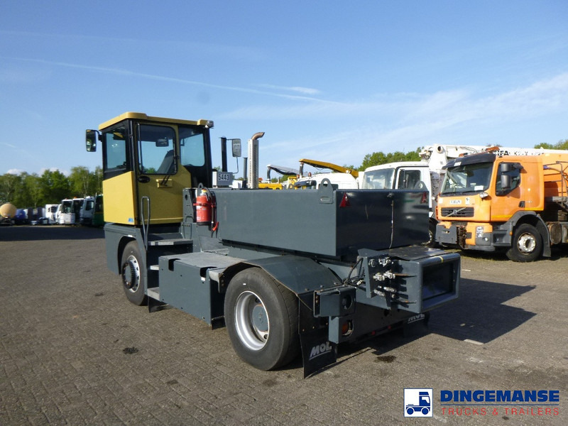MOL RM 255 4X4 terminal drawbar tractor 150 ton - Máy cày trạm: hình 3 MOL RM 255 4X4 terminal drawbar tractor 150 ton - Máy cày trạm: hình 3