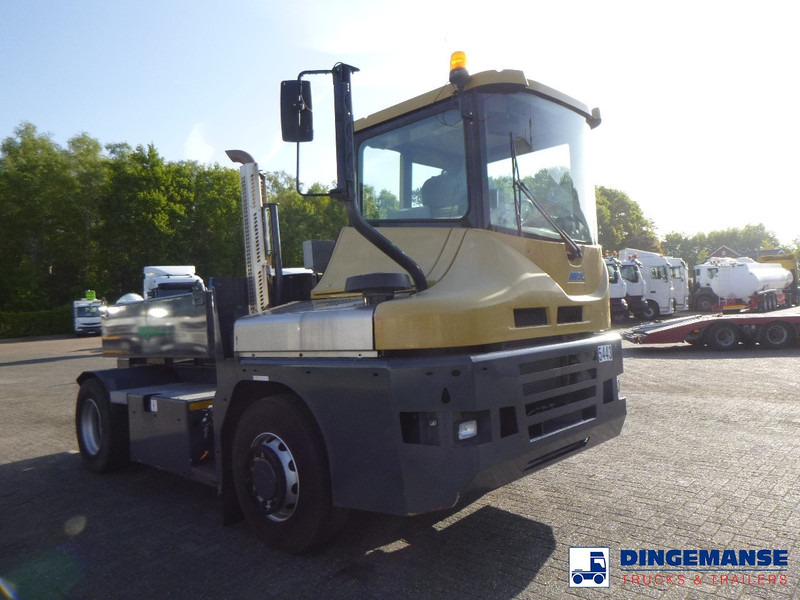 MOL RM 255 4X4 terminal drawbar tractor 150 ton - Máy cày trạm: hình 2 MOL RM 255 4X4 terminal drawbar tractor 150 ton - Máy cày trạm: hình 2