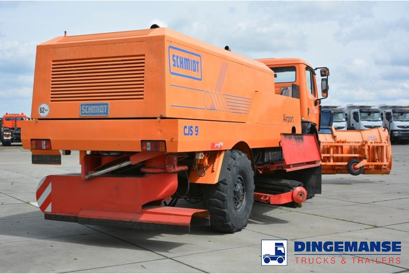 Mercedes-Benz SK 2031 4x4x4 Schmidt CJS9 airport sweeper snow plough - Xe dọn tuyết: hình 3 Mercedes-Benz SK 2031 4x4x4 Schmidt CJS9 airport sweeper snow plough - Xe dọn tuyết: hình 3