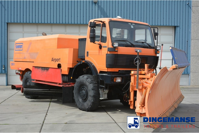 Mercedes-Benz SK 2031 4x4x4 Schmidt CJS9 airport sweeper snow plough - Xe dọn tuyết: hình 1 Mercedes-Benz SK 2031 4x4x4 Schmidt CJS9 airport sweeper snow plough - Xe dọn tuyết: hình 1