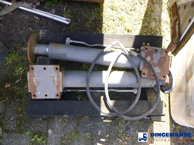 Onbekend 2 Support legs for loading crane - Xi lanh thủy lực: hình 3 Onbekend 2 Support legs for loading crane - Xi lanh thủy lực: hình 3