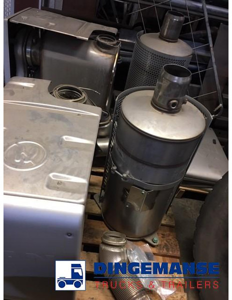 MAN TGS 41.420 Euro 6 exhaust sets / NEW/UNUSED - Phụ tùng: hình 1 MAN TGS 41.420 Euro 6 exhaust sets / NEW/UNUSED - Phụ tùng: hình 1