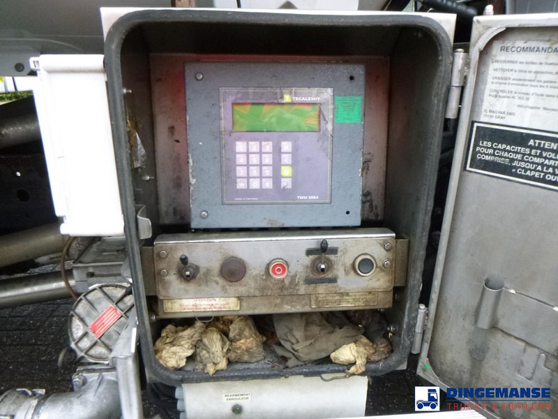 Cho thuê Renault Midlum 220 dci 4x2 fuel tank 10.5 m3 / 4 comp Renault Midlum 220 dci 4x2 fuel tank 10.5 m3 / 4 comp: hình 12 Cho thuê Renault Midlum 220 dci 4x2 fuel tank 10.5 m3 / 4 comp Renault Midlum 220 dci 4x2 fuel tank 10.5 m3 / 4 comp: hình 12