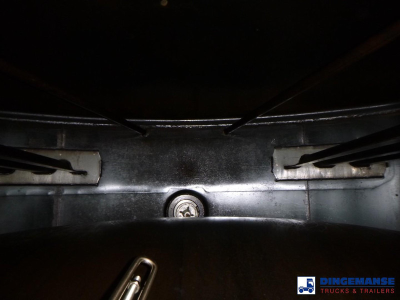 Cho thuê Renault Midlum 220 dci 4x2 fuel tank 10.5 m3 / 4 comp Renault Midlum 220 dci 4x2 fuel tank 10.5 m3 / 4 comp: hình 16 Cho thuê Renault Midlum 220 dci 4x2 fuel tank 10.5 m3 / 4 comp Renault Midlum 220 dci 4x2 fuel tank 10.5 m3 / 4 comp: hình 16