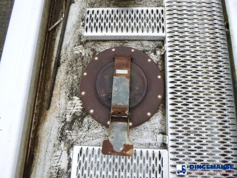 Cho thuê Renault Midlum 220 dci 4x2 fuel tank 10.5 m3 / 4 comp Renault Midlum 220 dci 4x2 fuel tank 10.5 m3 / 4 comp: hình 19 Cho thuê Renault Midlum 220 dci 4x2 fuel tank 10.5 m3 / 4 comp Renault Midlum 220 dci 4x2 fuel tank 10.5 m3 / 4 comp: hình 19