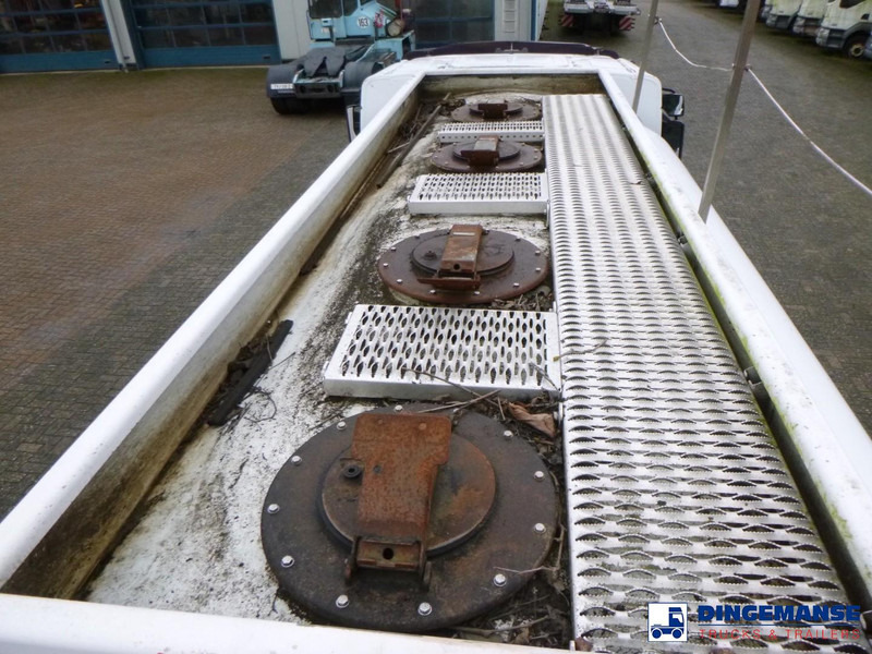 Cho thuê Renault Midlum 220 dci 4x2 fuel tank 10.5 m3 / 4 comp Renault Midlum 220 dci 4x2 fuel tank 10.5 m3 / 4 comp: hình 14 Cho thuê Renault Midlum 220 dci 4x2 fuel tank 10.5 m3 / 4 comp Renault Midlum 220 dci 4x2 fuel tank 10.5 m3 / 4 comp: hình 14