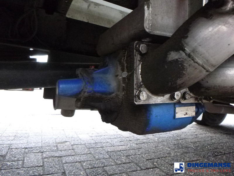 Cho thuê Renault Midlum 220 dci 4x2 fuel tank 10.5 m3 / 4 comp Renault Midlum 220 dci 4x2 fuel tank 10.5 m3 / 4 comp: hình 11 Cho thuê Renault Midlum 220 dci 4x2 fuel tank 10.5 m3 / 4 comp Renault Midlum 220 dci 4x2 fuel tank 10.5 m3 / 4 comp: hình 11