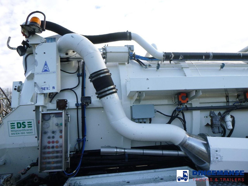 Scania P124-420 6x2 vacuum tank 10.5 m3 - Xe tải chân không: hình 5 Scania P124-420 6x2 vacuum tank 10.5 m3 - Xe tải chân không: hình 5