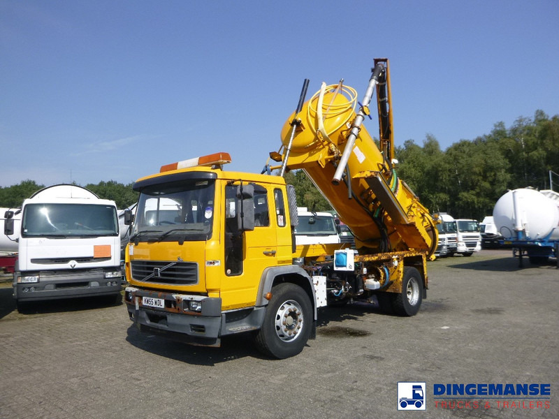 Volvo FL6 4x2 RHD Whale vacuum tank 8 m3 - Xe tải chân không: hình 1 Volvo FL6 4x2 RHD Whale vacuum tank 8 m3 - Xe tải chân không: hình 1