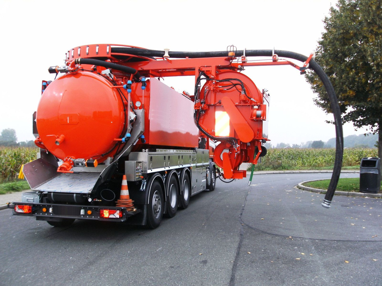 Scania R450 8x4 Kroll 19m³ W-Rückgewinner Kombi-HD +ADR - Xe tải chân không: hình 3 Scania R450 8x4 Kroll 19m³ W-Rückgewinner Kombi-HD +ADR - Xe tải chân không: hình 3