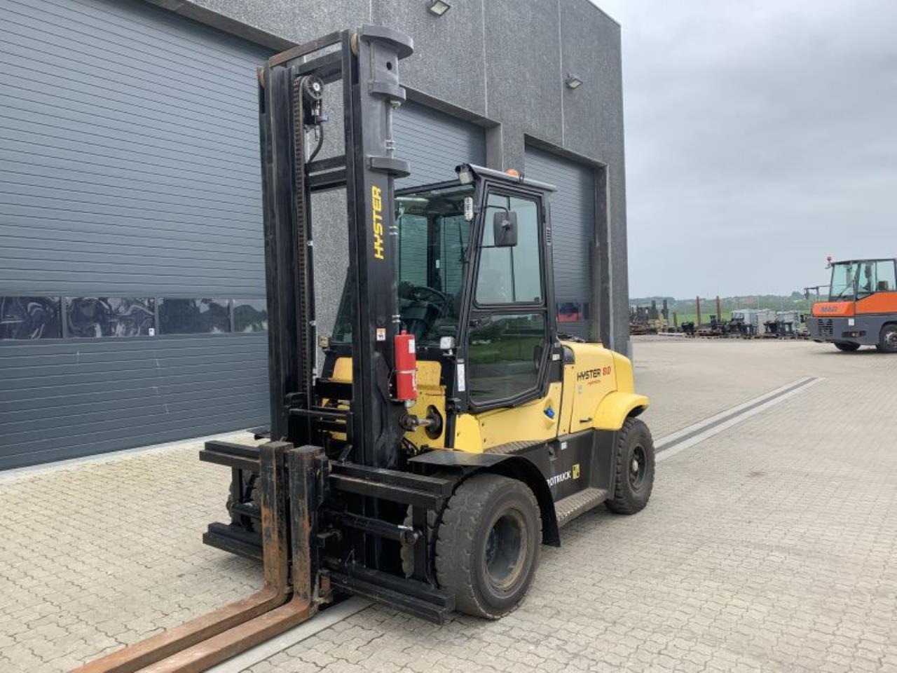 Hyster H8.0FT-6 - Xe nâng diesel: hình 2 Hyster H8.0FT-6 - Xe nâng diesel: hình 2