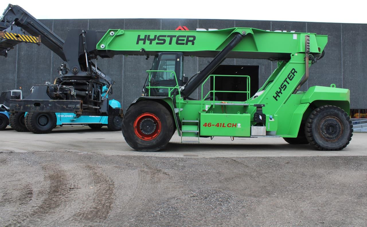 Hyster RS46-41L CH - Xe tiếp cận xếp chồng: hình 1 Hyster RS46-41L CH - Xe tiếp cận xếp chồng: hình 1