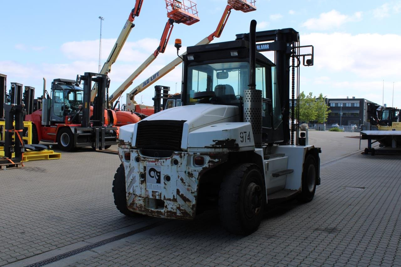 Kalmar DCE120-6 - Xe nâng diesel: hình 3 Kalmar DCE120-6 - Xe nâng diesel: hình 3