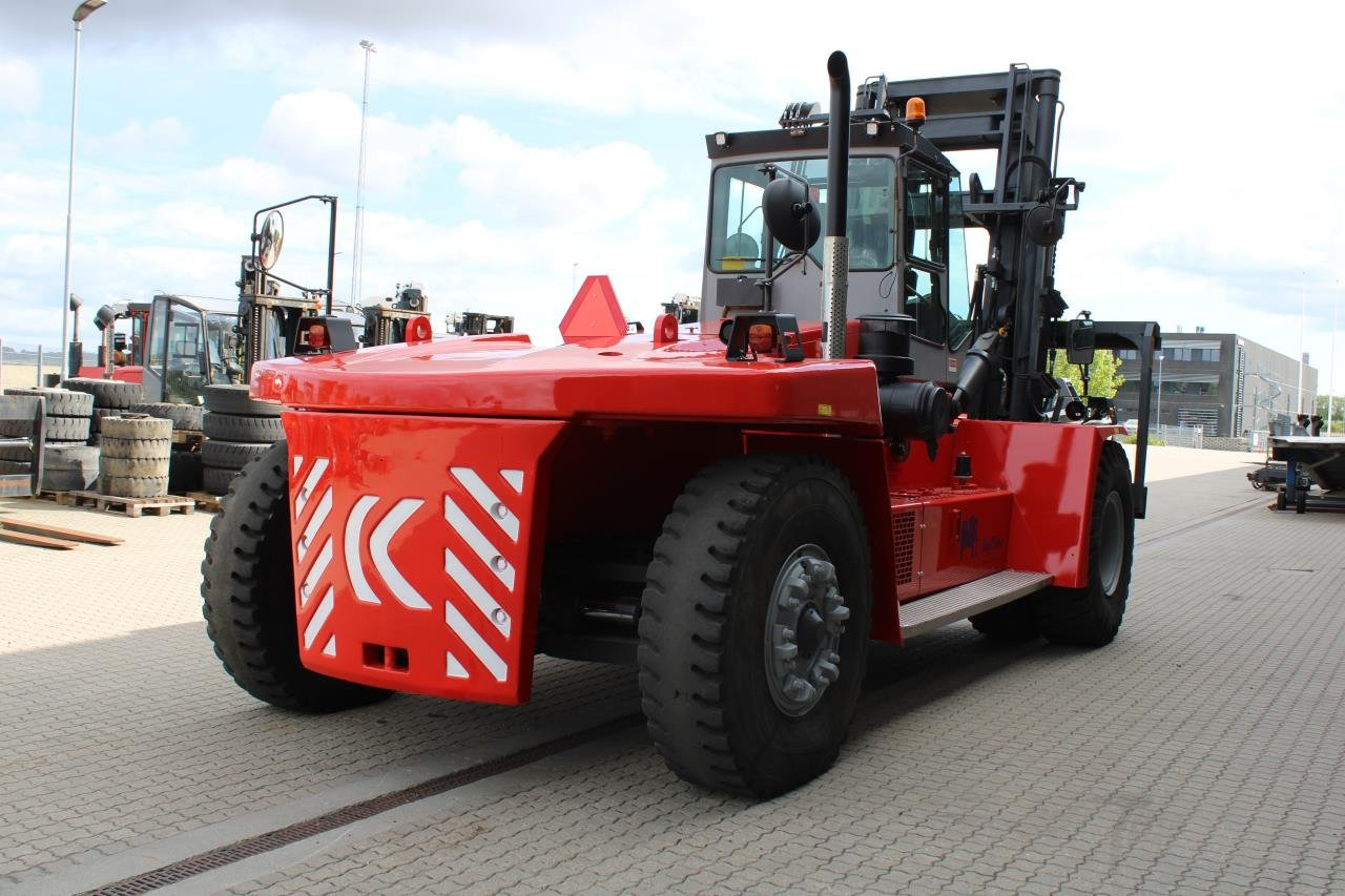 Kalmar DCF330-12LB - Xe nâng diesel: hình 3 Kalmar DCF330-12LB - Xe nâng diesel: hình 3