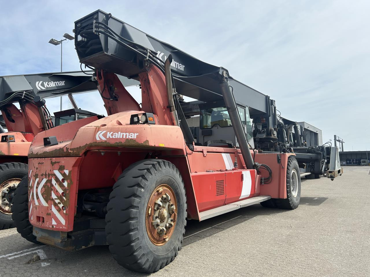 Kalmar DRF450-65C5X - Xe tiếp cận xếp chồng: hình 3 Kalmar DRF450-65C5X - Xe tiếp cận xếp chồng: hình 3