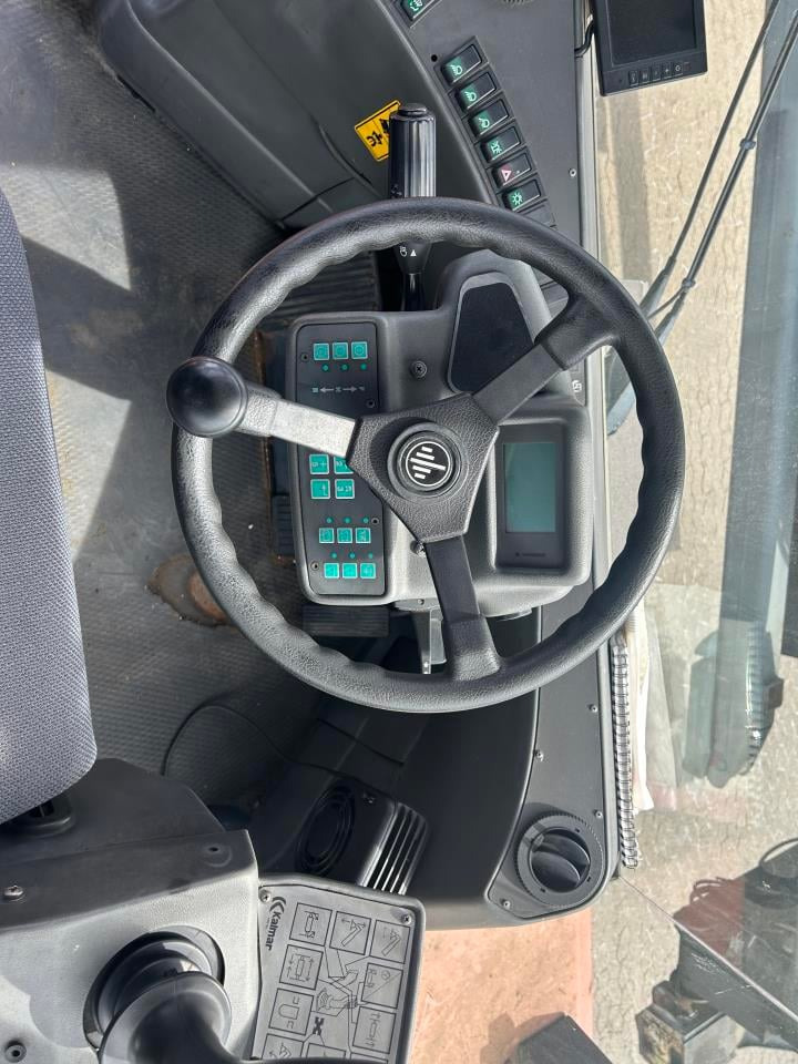 Kalmar DRF450-65C5X - Xe tiếp cận xếp chồng: hình 4 Kalmar DRF450-65C5X - Xe tiếp cận xếp chồng: hình 4