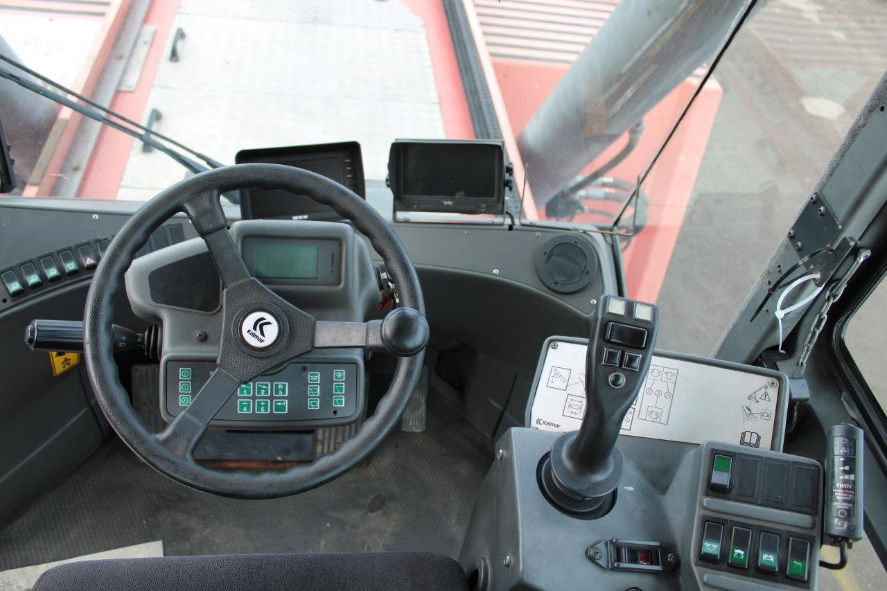 Kalmar DRF450-75S6XS - Xe tiếp cận xếp chồng: hình 4 Kalmar DRF450-75S6XS - Xe tiếp cận xếp chồng: hình 4