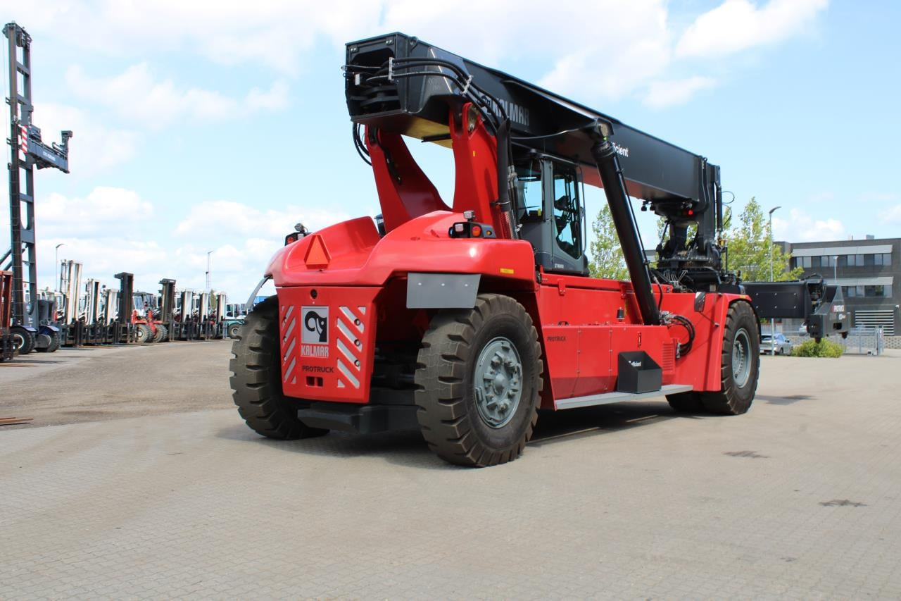 Kalmar DRG450-65S5XE - Xe tiếp cận xếp chồng: hình 3 Kalmar DRG450-65S5XE - Xe tiếp cận xếp chồng: hình 3
