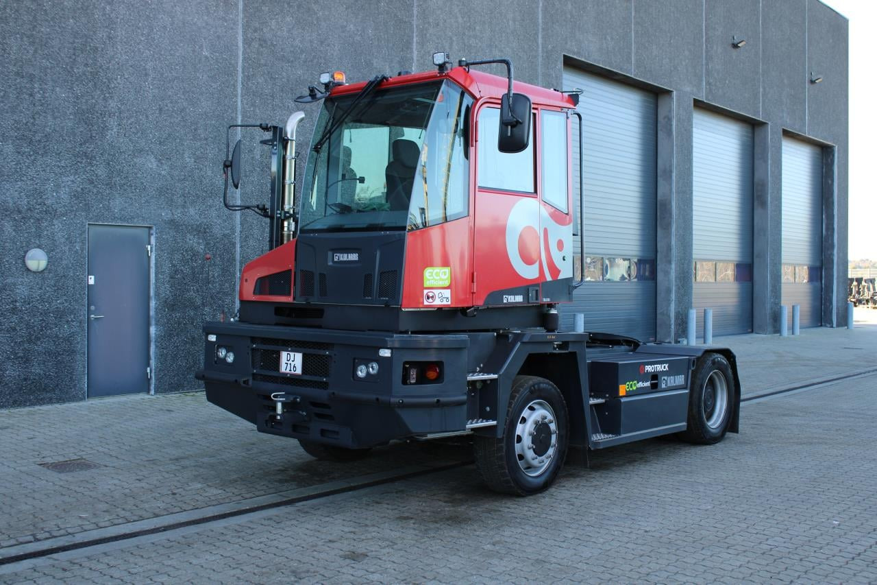 Kalmar TRL618I 4X4 - Máy cày trạm: hình 2 Kalmar TRL618I 4X4 - Máy cày trạm: hình 2