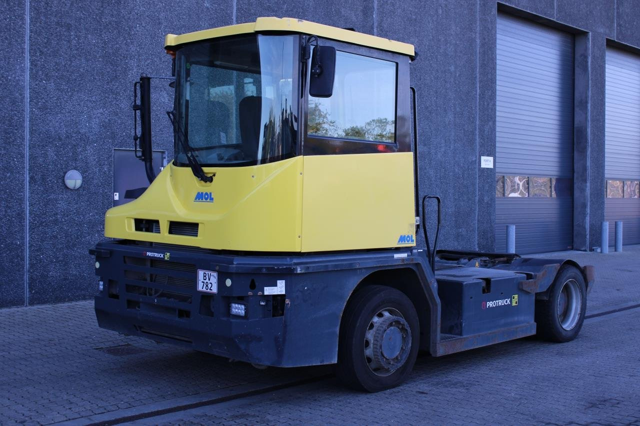 MOL RM255 4X4 - Máy cày trạm: hình 2 MOL RM255 4X4 - Máy cày trạm: hình 2