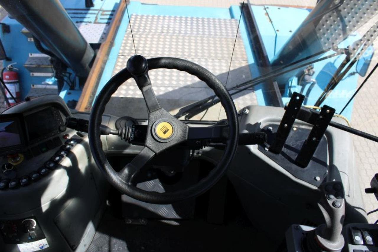 SMV SC45-31 TB5 - Xe tiếp cận xếp chồng: hình 4 SMV SC45-31 TB5 - Xe tiếp cận xếp chồng: hình 4