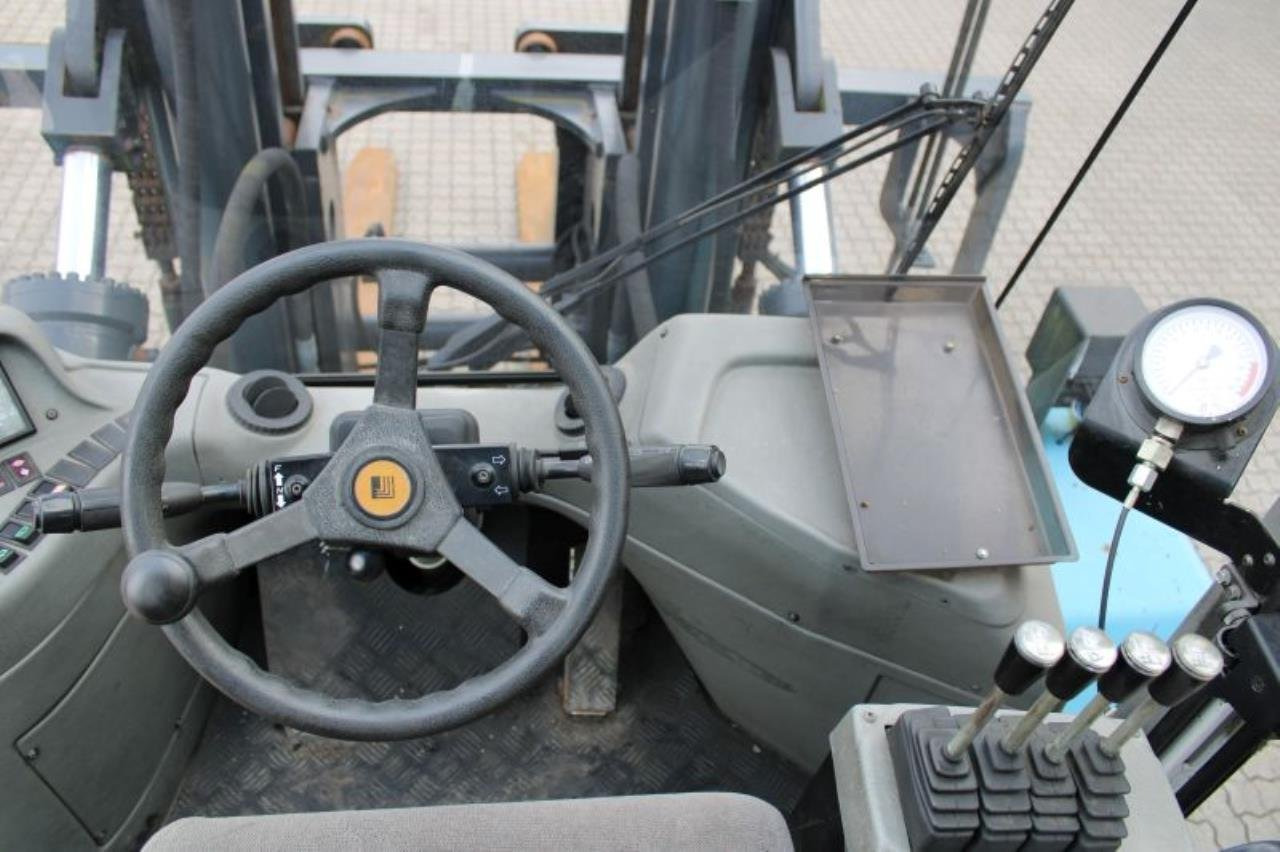 SMV SL22-1200A - Xe nâng diesel: hình 4 SMV SL22-1200A - Xe nâng diesel: hình 4