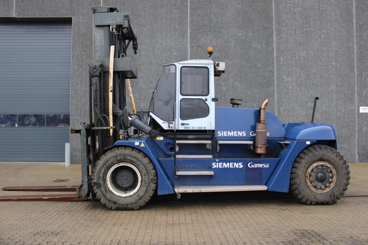 SMV SL25-1200 - Xe nâng diesel: hình 1 SMV SL25-1200 - Xe nâng diesel: hình 1