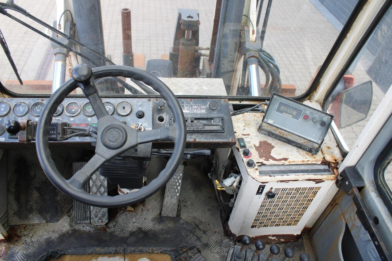 SveTruck 10-900 - Xe nâng diesel: hình 4 SveTruck 10-900 - Xe nâng diesel: hình 4