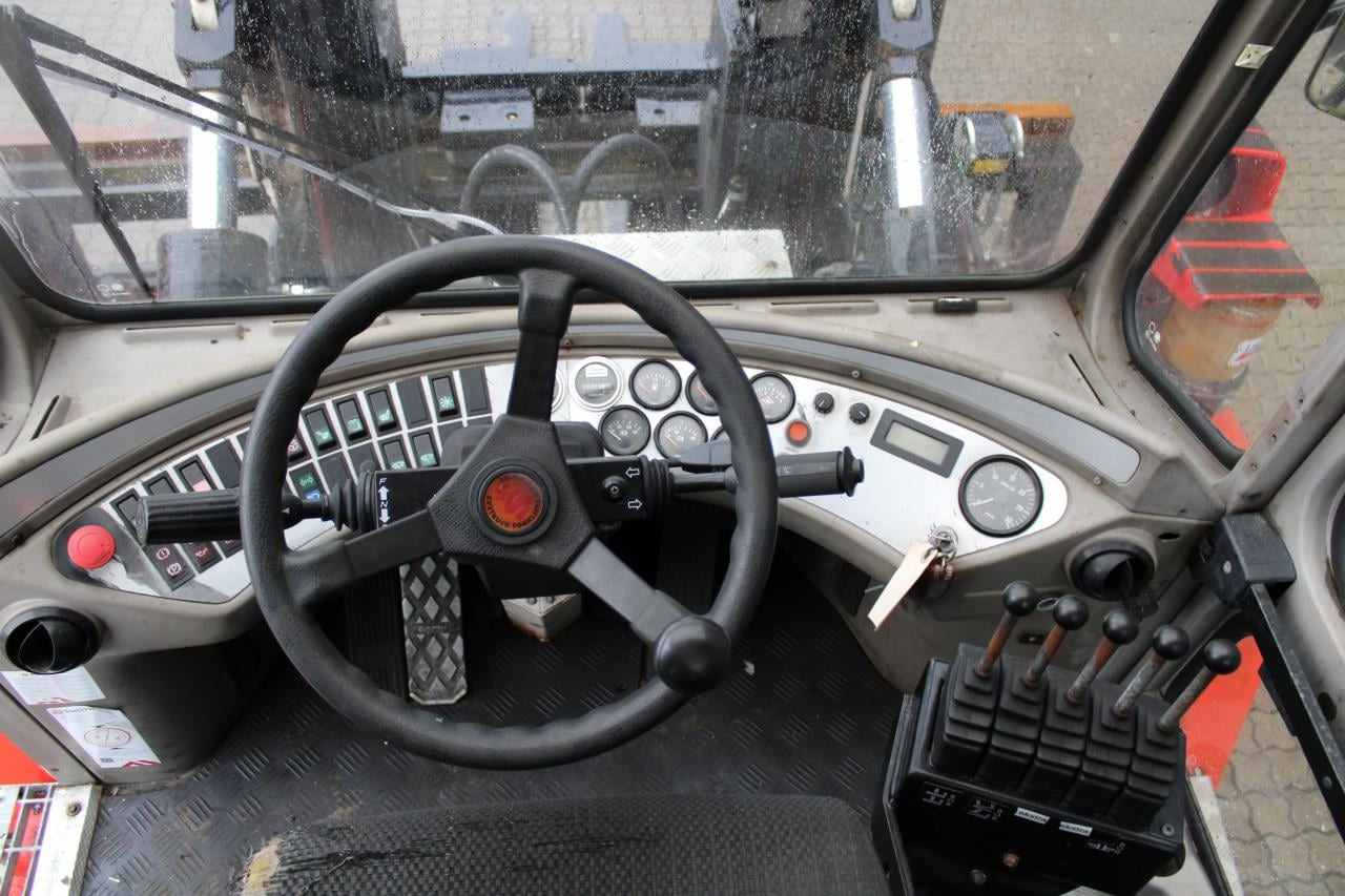 SveTruck 15120-35 - Xe nâng diesel: hình 4 SveTruck 15120-35 - Xe nâng diesel: hình 4