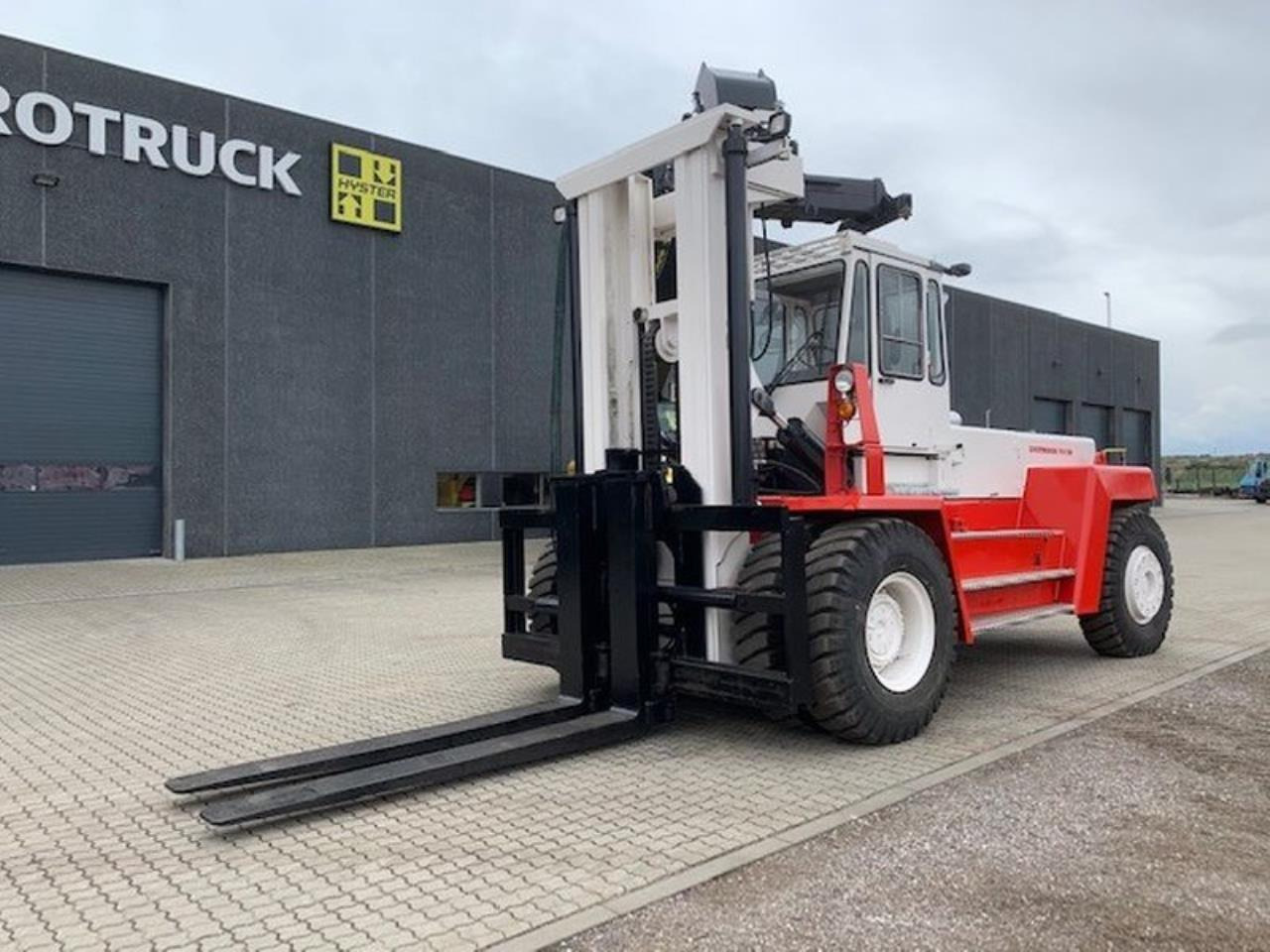 SveTruck 25120-42 - Xe nâng diesel: hình 2 SveTruck 25120-42 - Xe nâng diesel: hình 2