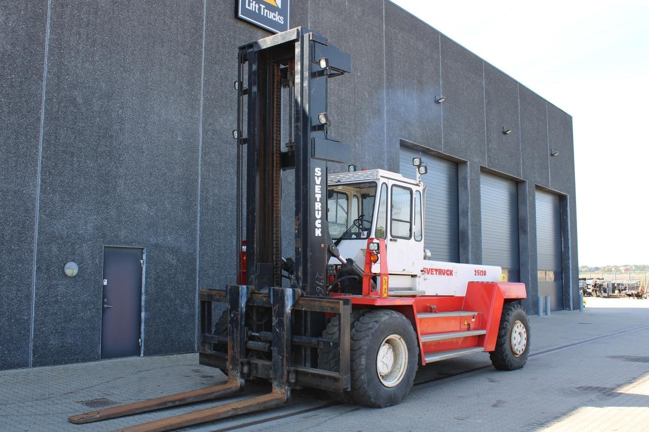 SveTruck 25120-42 - Xe nâng diesel: hình 2 SveTruck 25120-42 - Xe nâng diesel: hình 2