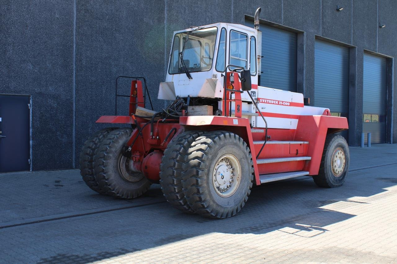 SveTruck 32120-47 - Xe nâng diesel: hình 2 SveTruck 32120-47 - Xe nâng diesel: hình 2