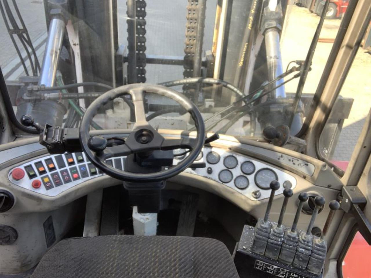 SveTruck 42120-54 - Xe nâng diesel: hình 4 SveTruck 42120-54 - Xe nâng diesel: hình 4