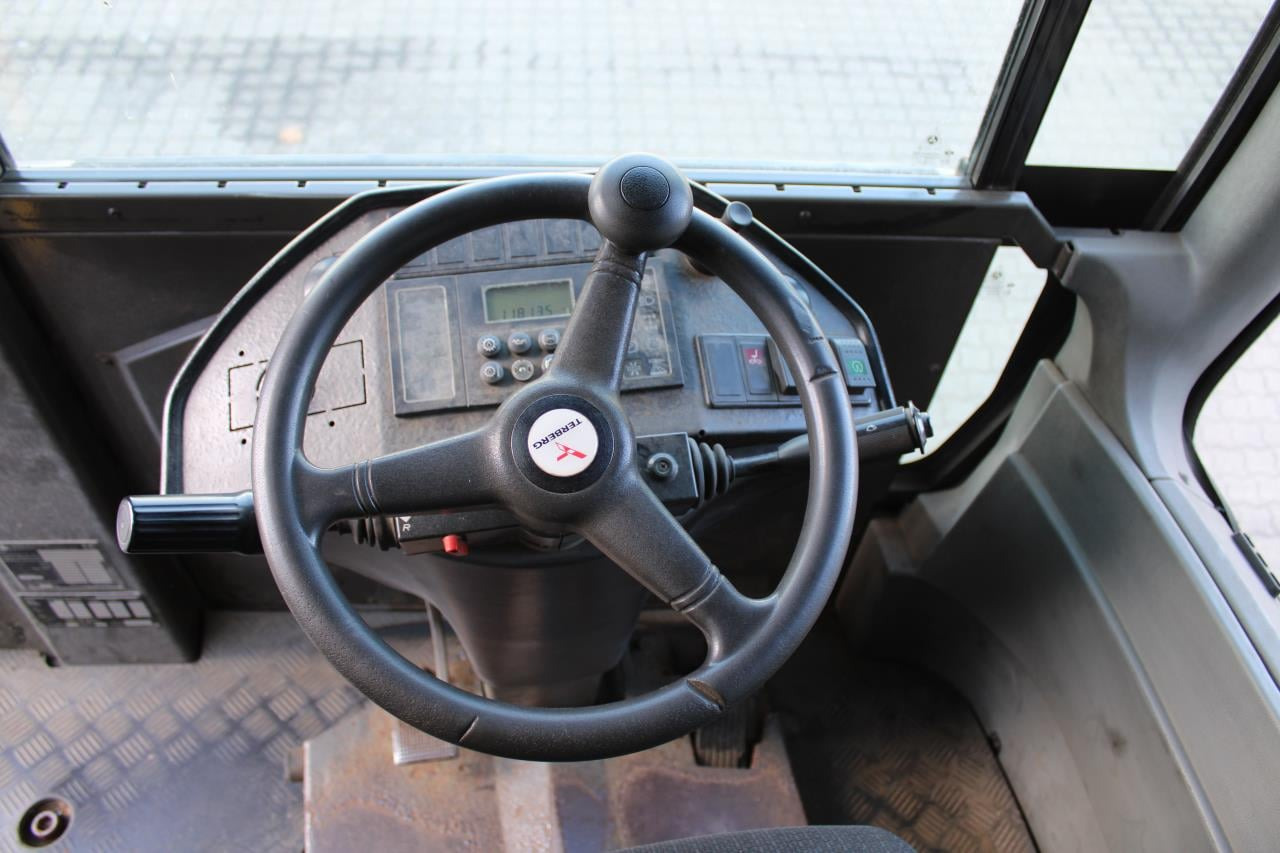 Terberg RT282 - Máy cày trạm: hình 4 Terberg RT282 - Máy cày trạm: hình 4