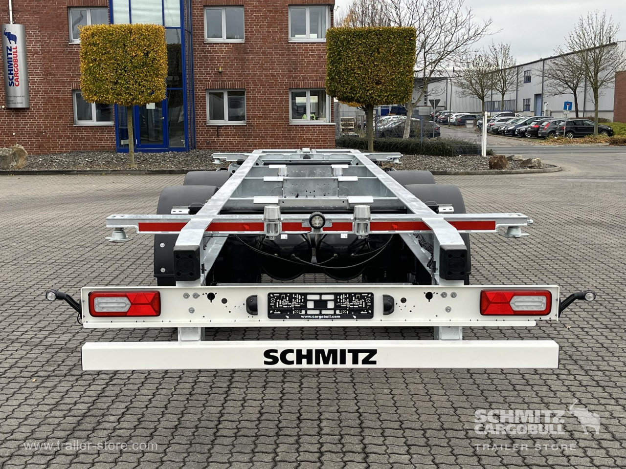 SCHMITZ Zentralachsanhänger Wechselfahrgestell Standard - Xe chở container/ Rơ moóc hoán đổi thân: hình 4 SCHMITZ Zentralachsanhänger Wechselfahrgestell Standard - Xe chở container/ Rơ moóc hoán đổi thân: hình 4