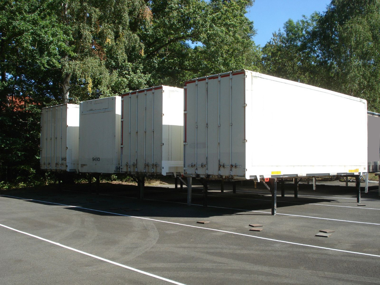 Krone WK 7,7 STG Kleider Textil Lager Jumbo C 7,82 WB - Rơ moóc hộp kín: hình 1 Krone WK 7,7 STG Kleider Textil Lager Jumbo C 7,82 WB - Rơ moóc hộp kín: hình 1