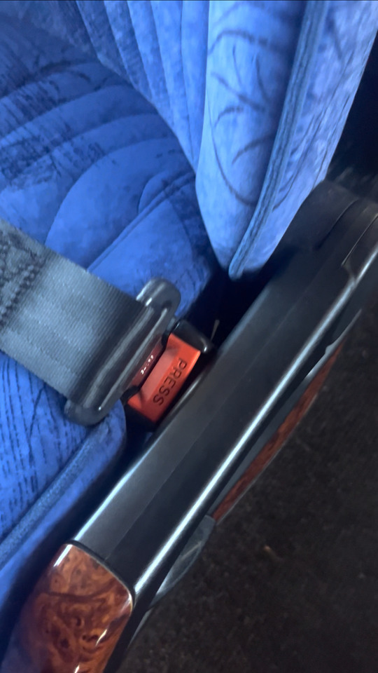 Xe đò Iveco New Domino euro 5 (WC-KLIMA-57SEATS-NEW TYRES-ALCOA WHEELS): hình 8 Xe đò Iveco New Domino euro 5 (WC-KLIMA-57SEATS-NEW TYRES-ALCOA WHEELS): hình 8