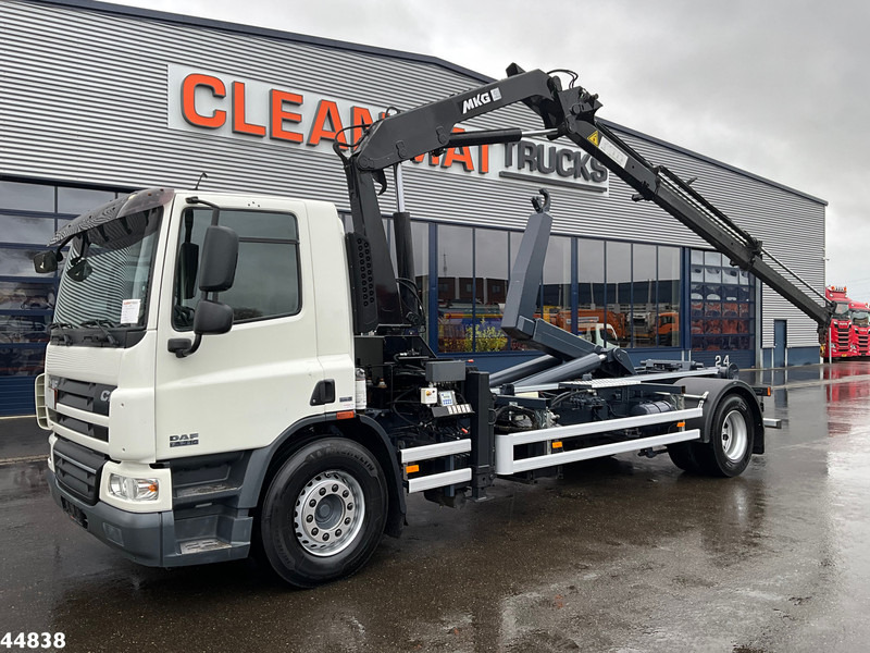DAF FA 75 CF 250 MKG 14 Tonmeter laadkraan - Xe tải nâng móc, Xe cẩu tự hành: hình 1 DAF FA 75 CF 250 MKG 14 Tonmeter laadkraan - Xe tải nâng móc, Xe cẩu tự hành: hình 1