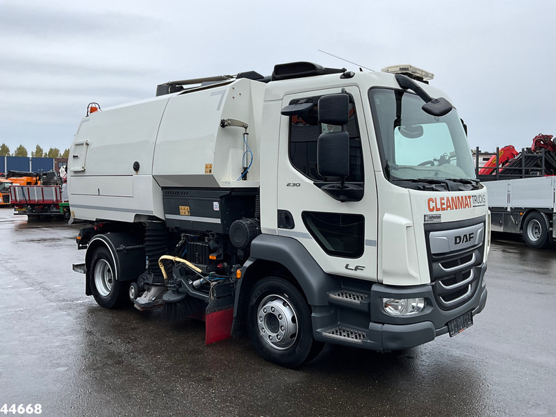 DAF FA LF 230 Euro 6 Johnston VT652 Just 87.278 km! - Xe quét đường: hình 4 DAF FA LF 230 Euro 6 Johnston VT652 Just 87.278 km! - Xe quét đường: hình 4