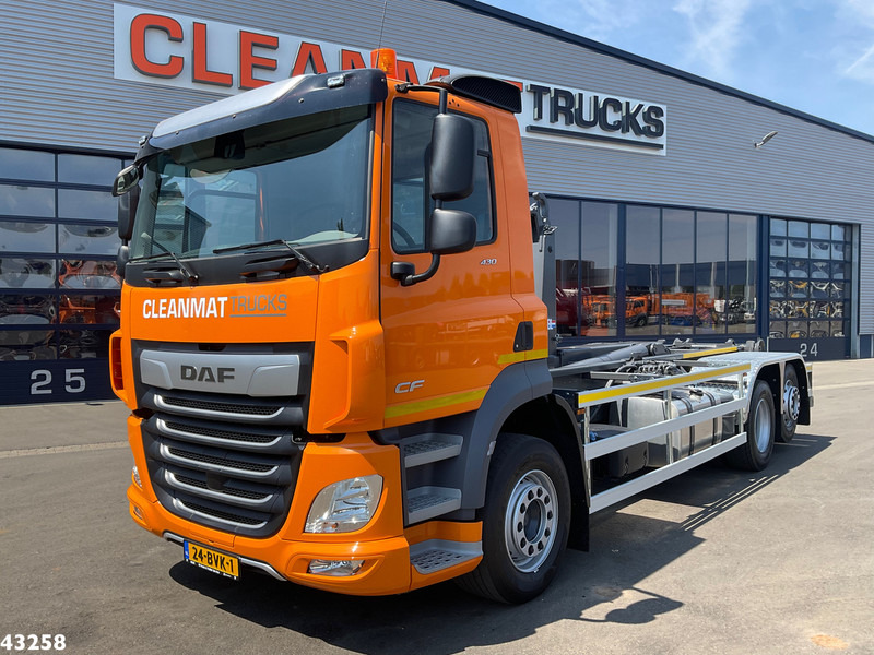DAF FAN CF 430 VDL 21 Ton haakarmsysteem - Xe tải nâng móc: hình 2 DAF FAN CF 430 VDL 21 Ton haakarmsysteem - Xe tải nâng móc: hình 2