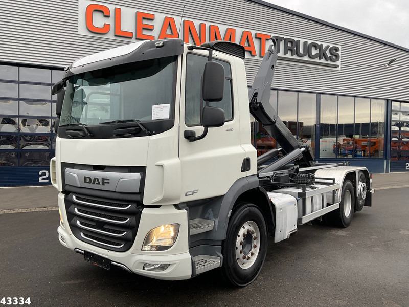 DAF FAN CF 450 Euro 6 ZF Intarder VDL 21 Ton haakarmsysteem - Xe tải nâng móc: hình 1 DAF FAN CF 450 Euro 6 ZF Intarder VDL 21 Ton haakarmsysteem - Xe tải nâng móc: hình 1