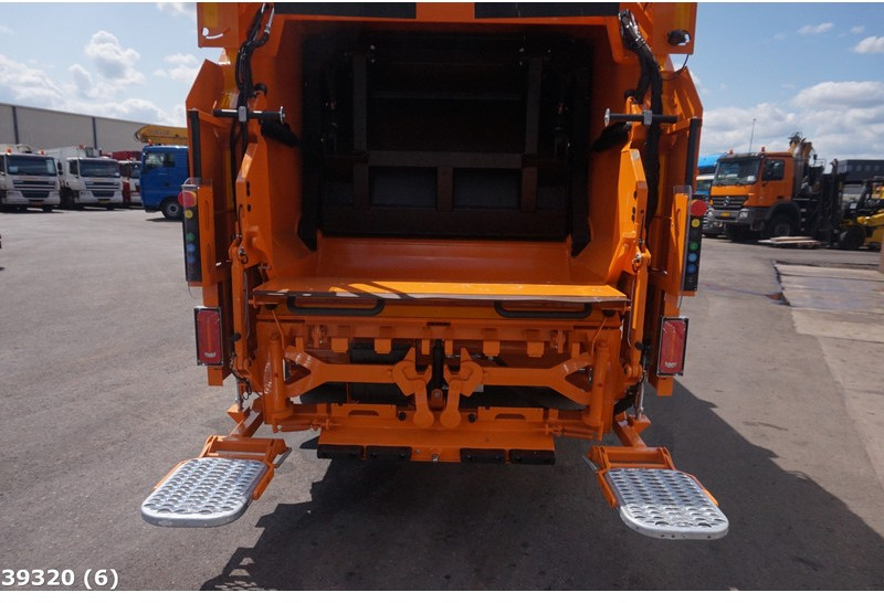 FUSO Canter 9C18 Geesink 7m³ - Xe tải chở rác: hình 4 FUSO Canter 9C18 Geesink 7m³ - Xe tải chở rác: hình 4