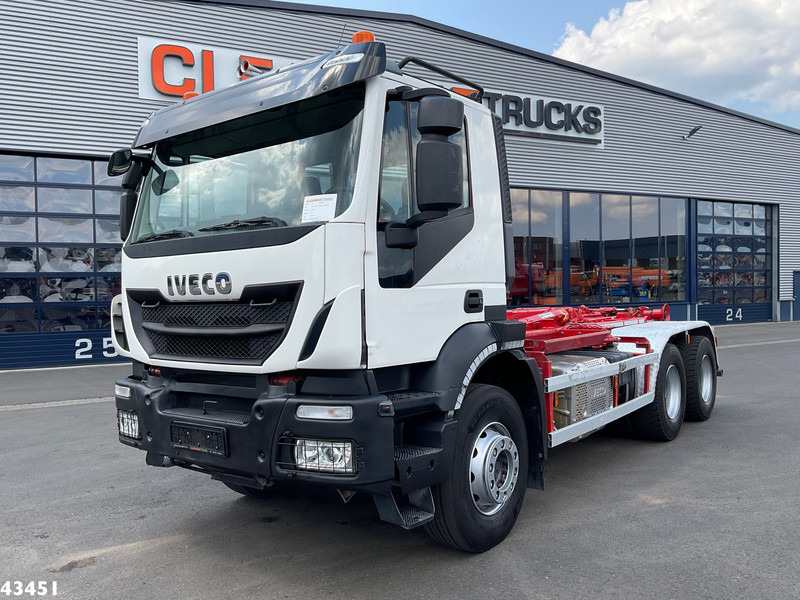 Iveco AD260T 6x4 Euro 6 AJK 20 haakarmsysteem - Xe tải nâng móc: hình 2 Iveco AD260T 6x4 Euro 6 AJK 20 haakarmsysteem - Xe tải nâng móc: hình 2