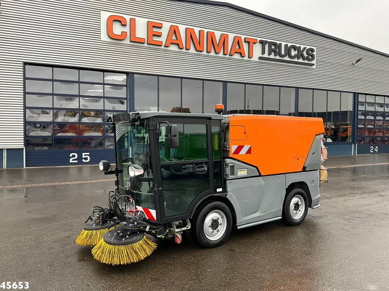 Kärcher MC 250 Just 16.579 km! - Xe quét đường: hình 2 Kärcher MC 250 Just 16.579 km! - Xe quét đường: hình 2