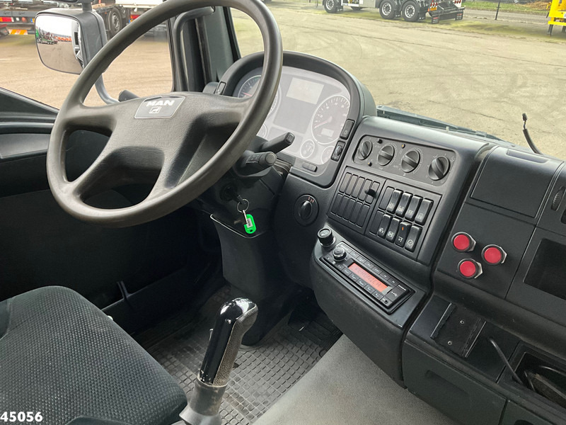 Interior photo 2: Xe cẩu tự hành MAN TGA 26.440 Palfinger 23 Tonmeter laadkraan