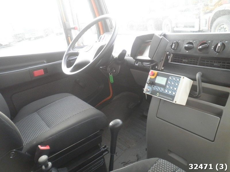 Mercedes-Benz Vario 816 D Euro 5 - Xe tải chở rác: hình 5 Mercedes-Benz Vario 816 D Euro 5 - Xe tải chở rác: hình 5