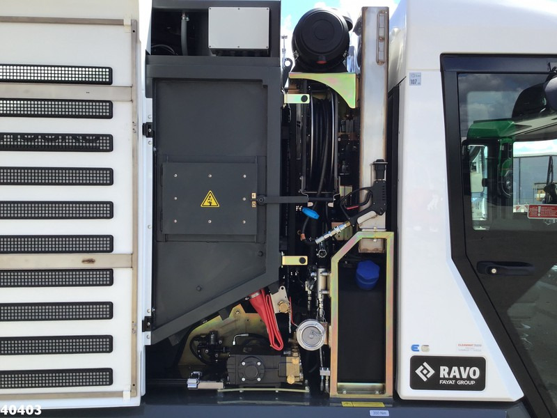 Xe quét đường Ravo 5-SERIES 580 with 3-rd brush: hình 13