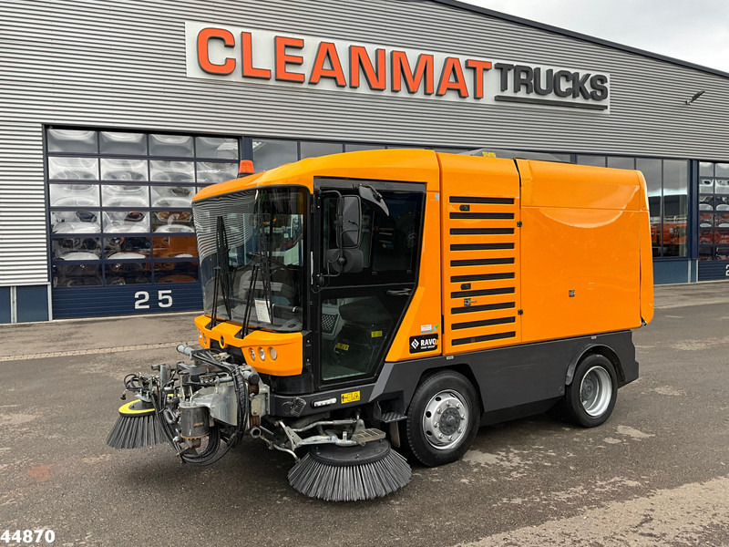 Ravo 540 with 3-rd brush - Xe quét đường: hình 3 Ravo 540 with 3-rd brush - Xe quét đường: hình 3